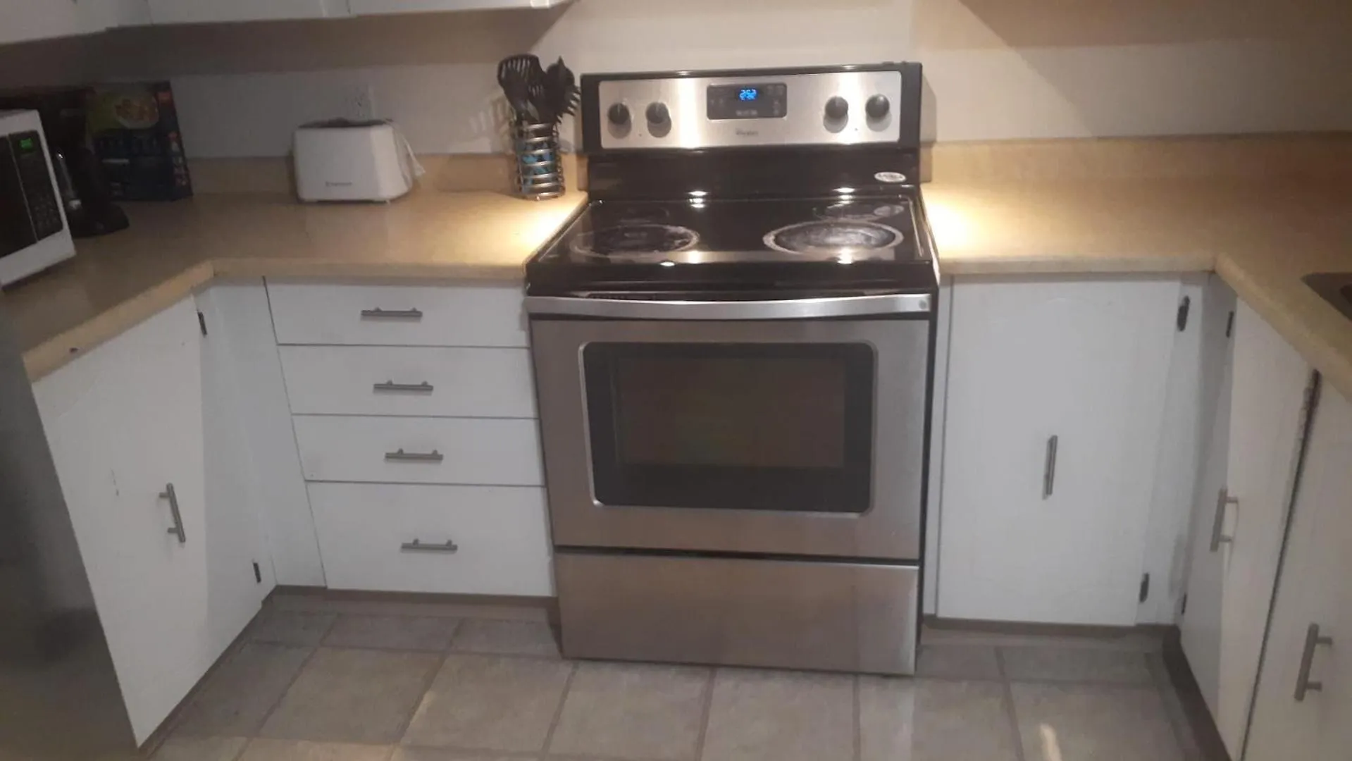 Kwatera prywatna Victoria Trail Apartments Edmonton